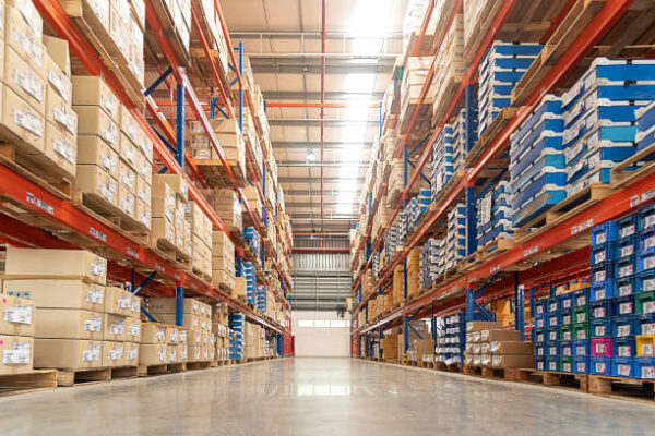 🌍Multi-Warehouse Strategy: When Is It Time to Expand Into Europe?