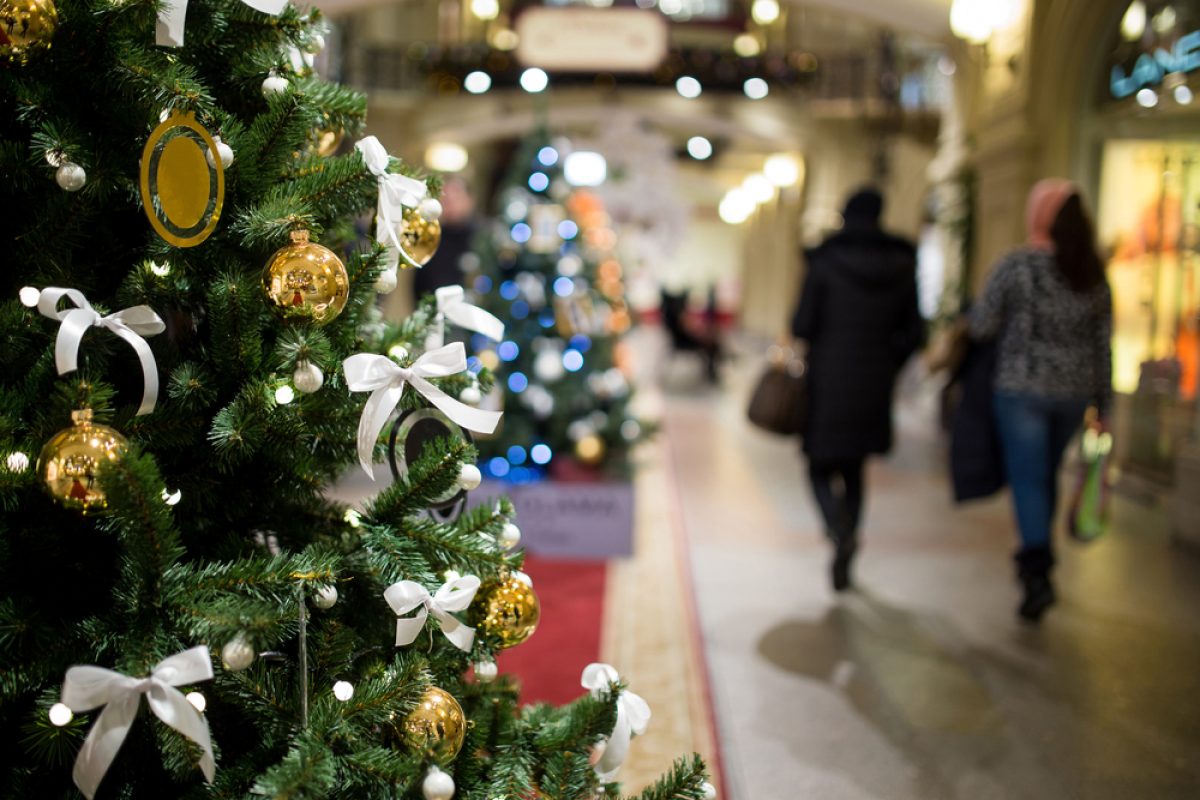 Christmas,Tree,On,Background,Mall